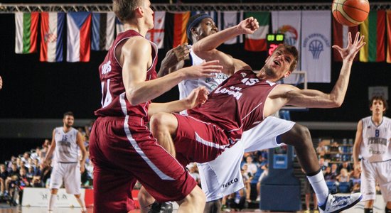 Video: Latvijas jauno basketbolistu sudraba spēle Eiropas čempionāta finālā