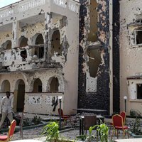 Teroristu uzbrukumā viesnīcai Somālijā bojāgājušo skaits sasniedzis 29