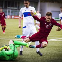 Foto: Spilgtākie mirkļi no Latvijas futbola izlases spēles pret Fēru salām