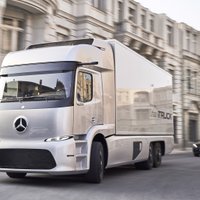 'Mercedes' elektriskais kravas auto spēj nobraukt līdz 200 km distanci