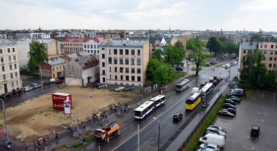 No pirmdienas Rīgā pārceļ iekāpšanas pieturu Pierīgas autobusu maršrutiem