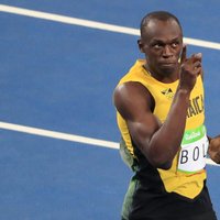 Bolts joprojām nepārspējams olimpiskajā 100 metru sprintā; 400 metros jauns pasaules rekords