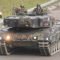 Lēmums par tankiem 'Leopard' nav saistīts ar ASV plāniem, pauž Berlīne