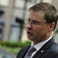 Dombrovskis iegūst EK viceprezidenta amatu ar atbildību par eiro un sociālo dialogu