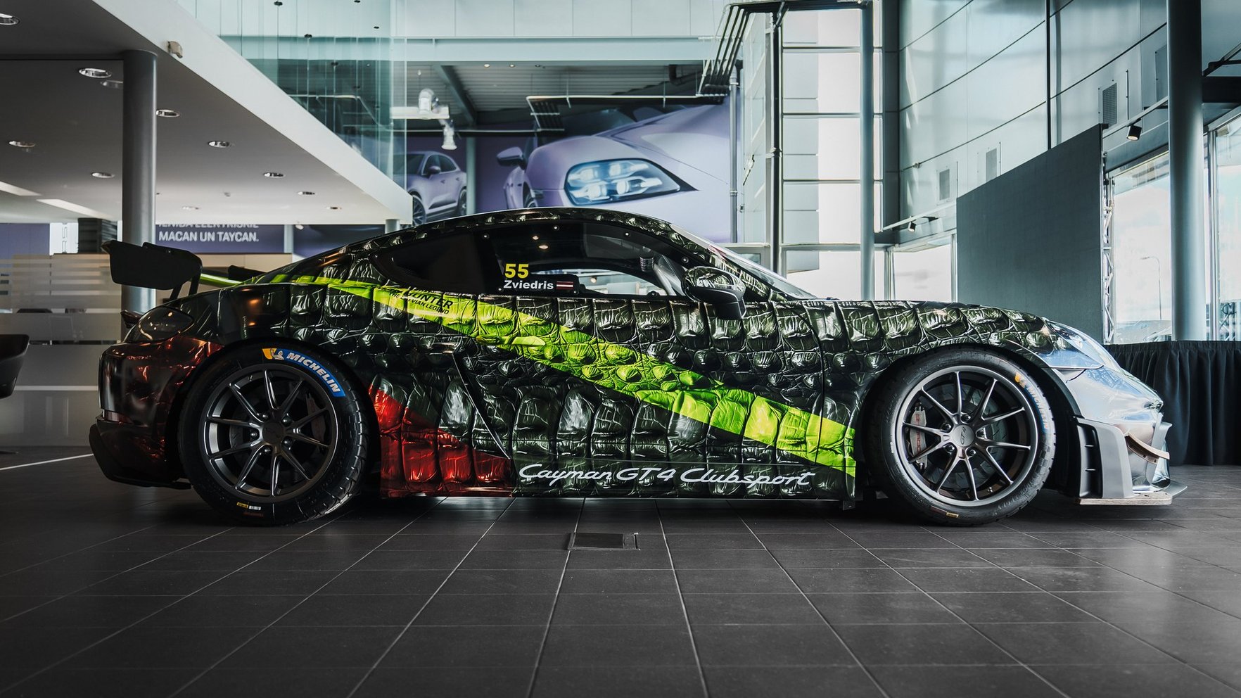 Foto: Latvijā vienīgais "Porsche Cayman GT4 RS Clubsport"