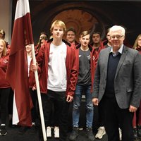 Talantīgais kalnu slēpotājs Gulbis nesīs Latvijas karogu Jaunatnes ziemas Olimpisko spēļu atklāšanā