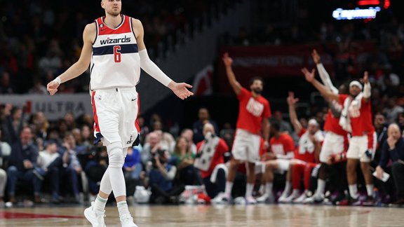 Porziņģis ar fantastisku sniegumu pārtrauc 'Wizards' zaudējumu sēriju Porziņģis ar fantastisku sniegumu pārtrauc 'Wizards' zaudējumu sēriju