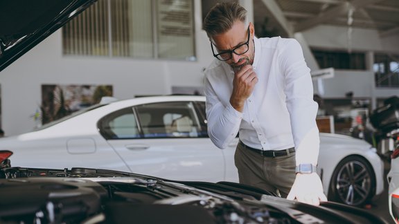 auto motora telpa iegāde