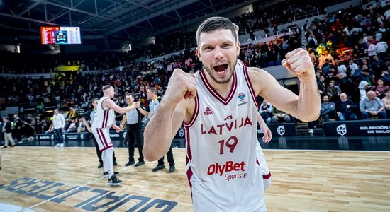 Сборная Латвии во второй раз подряд победила чемпионов Европы - Испанию
