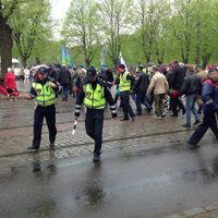 Kozlovskis uzteic policistus par labu darbu 9.maijā