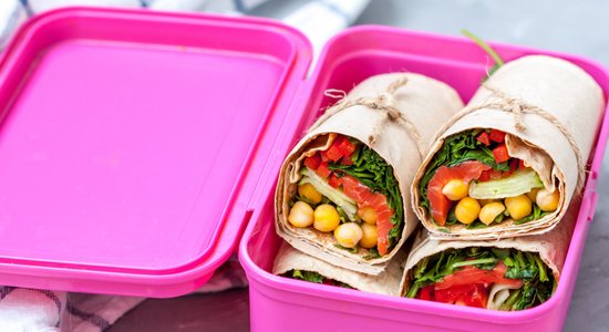 Ēšanai parocīgs pusdienu kastītes saturs: 19 veselīgas receptes un ēdienkarte nedēļai
