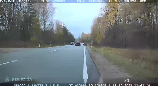 ВИДЕО: полиция задержала водителя Audi, который мчался со скоростью 181 км/ч