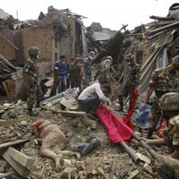 Nepālas zemestrīce: bojāgājušo skaits sasniedz 3200 (plkst.7:37)