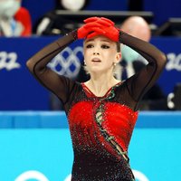 Vaļijevas daiļslidošanas skandāls: sportiste diskvalificēta uz četriem gadiem un no Pekinas olimpiskajām spēlēm