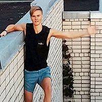 В Вологде делавший селфи подросток сорвался с крыши