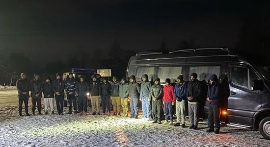 ФОТО. Под Печорами задержали более 20 нелегалов, пытавшихся попасть в Эстонию