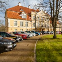Aizvadīts 'Latvijas Gada auto 2013' noslēdzošais testu posms Mālpilī