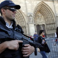 Francijas parlaments nolemj pagarināt ārkārtas stāvokli līdz jūlija vidum