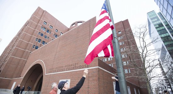 Notiesāts Bostonas maratona spridzinātājs