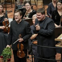 Foto: Jauno sezonu atklāj Latvijas Nacionālais simfoniskais orķestris