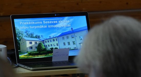 Video: Kas mitīs slēgtajā Sesavas pamatskolā? Vietējie meklē risinājumus