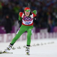 Domračova biatlona iedzīšanā izcīna pirmo zelta medaļu Balkrievijai