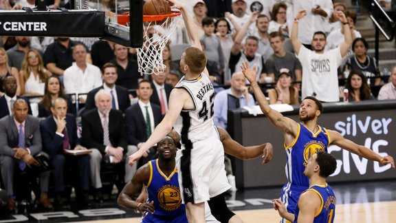 Basketbols, NBA:  "Spurs" pret Goldensteitas "Warriors" - 3