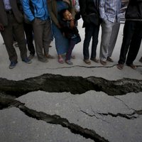 Irānā zemestrīcēs ievainoti 25 cilvēki