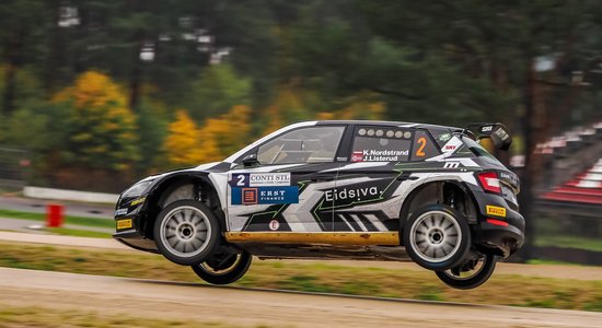 Nordstrands pārspēj Sesku cīņā par uzvaru asfalta seguma rallijsprintā 'Latvija'