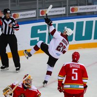 Video: Rīgas 'Dinamo' 11 sekundes pirms papildlaika beigām izrauj uzvaru