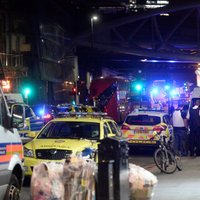 Londonas terorakta upuru skaits pieaug līdz septiņiem; trīs uzbrucēji nogalināti