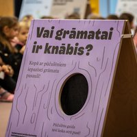 Bērnu lasītpriekam veltītā izstāde 'Vai grāmatai ir knābis?' ceļo uz Jūrmalu