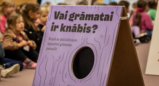 Bērnu lasītpriekam veltītā izstāde 'Vai grāmatai ir knābis?' ceļo uz Jūrmalu