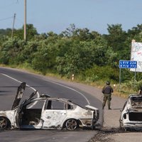 'Labējais sektors' nepadodas un bloķē Mukačevu; sākta apkārtnes iedzīvotāju evakuācija