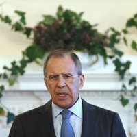 Лавров: Запад хочет санкциями "переделать Россию", но это "прошлый век"