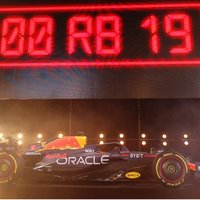 'Red Bull' paziņo par sadarbību ar 'Ford' un prezentē savu nākamās sezonas formulu
