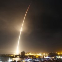Исторический момент: SpaceX впервые успешно посадила многоразовую ступень ракеты Falcon 9