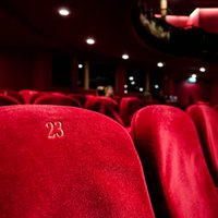 Rīgas kinoteātri atsāk uzņemt apmeklētājus iekštelpās