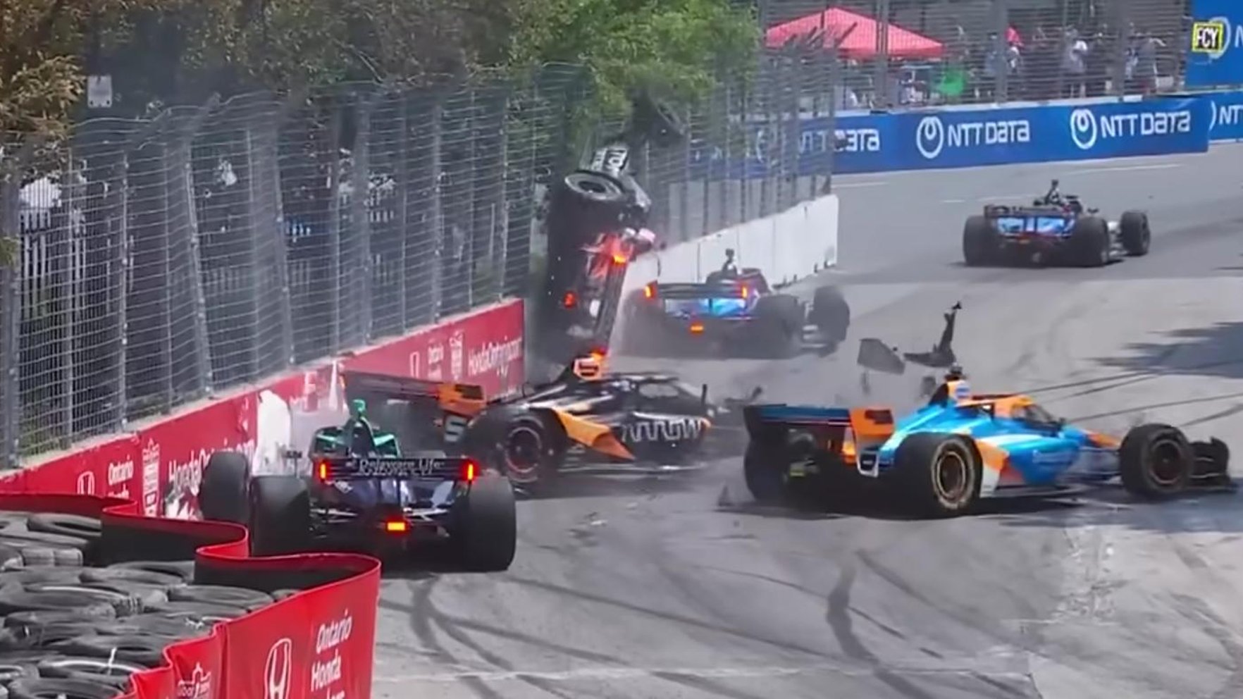 Video: Šaušalīga avārija "IndyCar" sacensībās Toronto