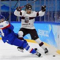 Latvijas izlases hokejists Krastenbergs no Austrijas pārceļas uz Zviedrijas otro līgu
