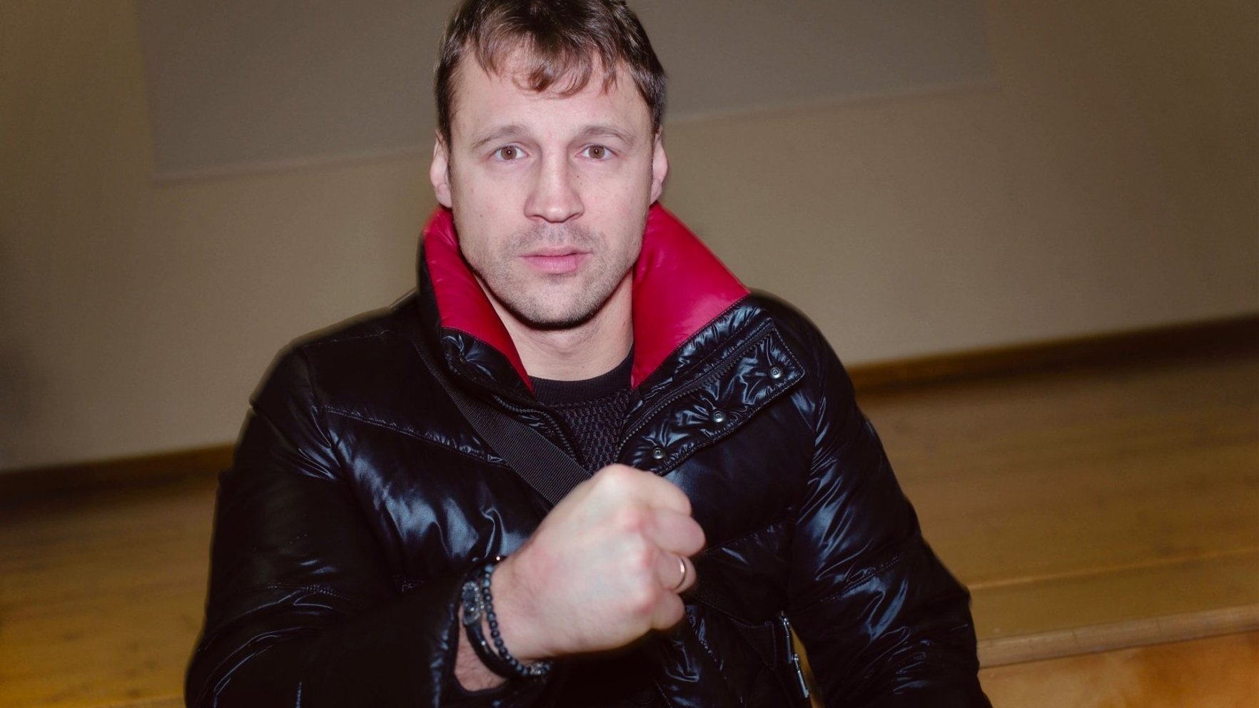 Bijušais bokseris Mairis Briedis uzsācis pašizdomātu "vitamīnu kampaņu" skolās, vēsta raidījums