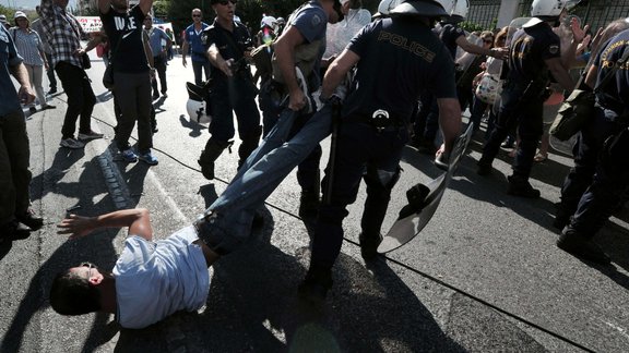 Grieķijas civildienesta protesti