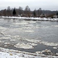 Oranžais brīdinājums: Daugavā pie Jēkabpils strauji kāpj ūdens līmenis