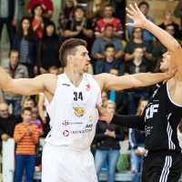 'VEF Rīga' un 'Ventspils' basketbolisti LBL spēlēs gūst drošas uzvaras