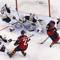 'Sabres' bez savainotā Girgensona zaudē 'Panthers' hokejistiem