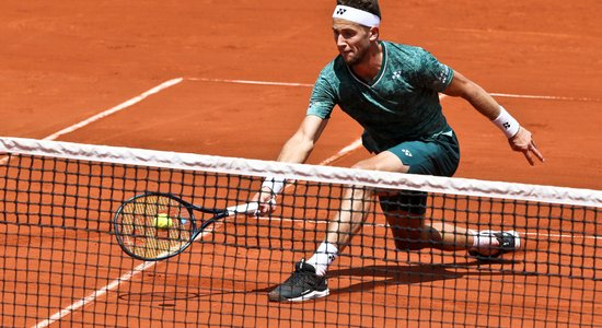 Rūds pievienojas Džokovičam ATP sezonas noslēguma sacensību finālā