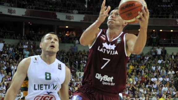 Basketbols: Latvija - Lietuva - 61