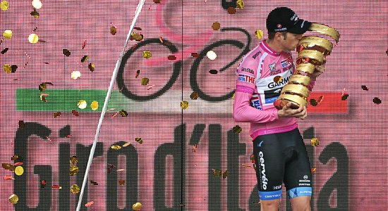 Kanādietis Hesdžedāls triumfē 'Giro d'Italia'; Smukulim kopvērtējumā 84.vieta