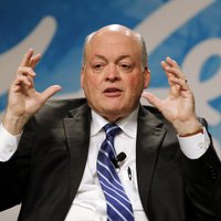 'Ford' vadītājs: tarifi uzņēmuma ienākumus samazinājuši par miljardu dolāru