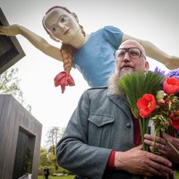 В Риге откроют шестиметровую статую в честь самоотверженного труда медиков